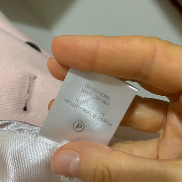 CALVIN KLEIN PINK COAT. BUTTON AND TIE CLOSURE. GOOD CONDITION SIZE SMALL - Picture 10 of 11